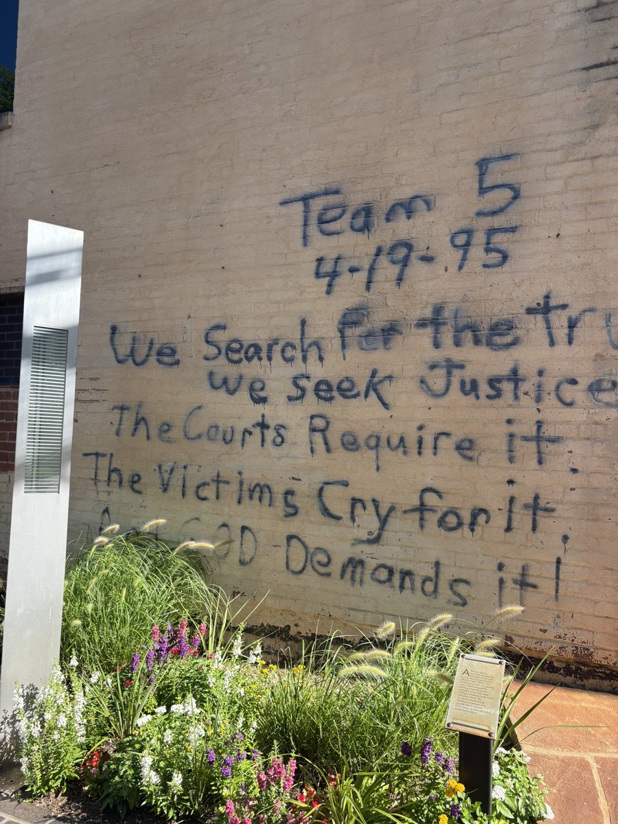 JGelnar7's tweet image. Walked through the OKC Memorial this morning. A heavy reminder that life can change in an instant. 

Life is short. God is good. Don’t take the days for granted