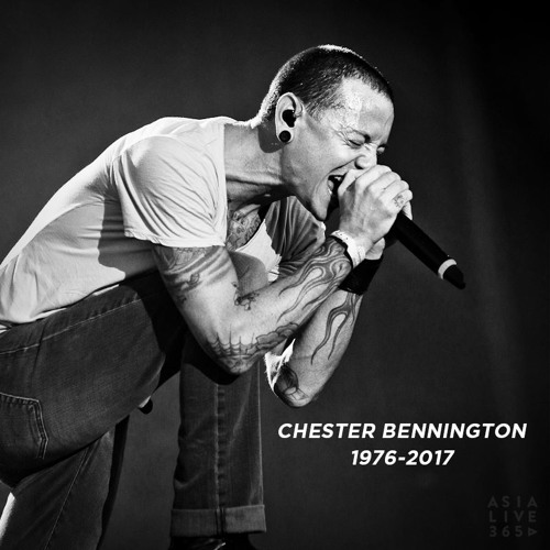 ValerieL01_'s tweet image. 8 years ago today. RIP to the greatest vocalist of all time
