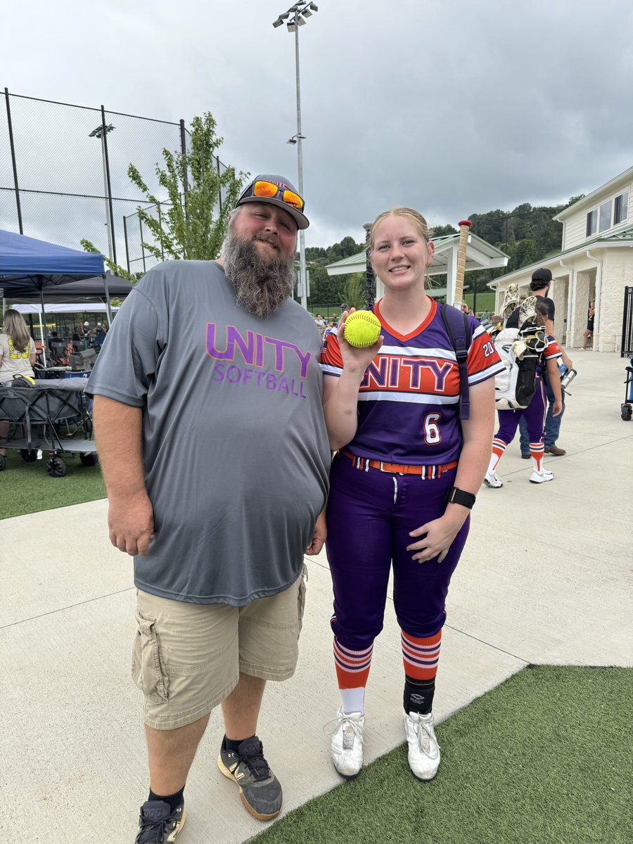 Unity_Richards's tweet image. Congratulations to @pipersmith2027 for her three run homer this morning!! @SoftballDown @uncommittedmvmt @ExtraInningSB @VAUnitySB @LegacyLegendsS1 @CoastRecruits @CoastRecruits