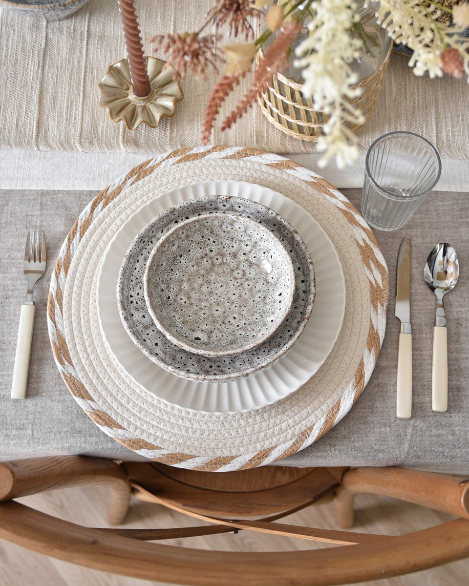 Gisela Graham (@gisela_graham) on Twitter photo Neutral colours and hints of blue - this summer, we're bringing seaside serenity to the table. Recreate the feeling of dining by the coast with our Shoreline tableware🌊
#GiselaGraham #HomeDecorUk #Shoreline #SummerTablescape Neutral colours and hints of blue - this summer, we're bringing seaside serenity to the table. Recreate the feeling of dining by the coast with our Shoreline tableware🌊
#GiselaGraham #HomeDecorUk #Shoreline #SummerTablescape