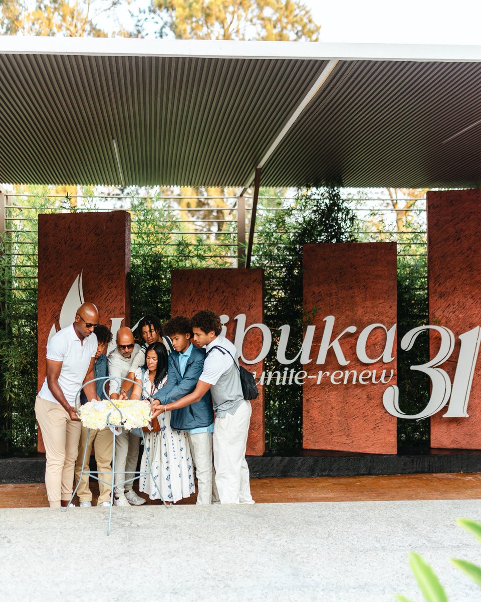 theBAL's tweet image. During their visit to Kigali, NBA legend Ray Allen and his family spent time at the Kigali Genocide Memorial to honour the victims of the 1994 Genocide against the Tutsi and learn about Rwanda’s history.
#VisitRwanda
