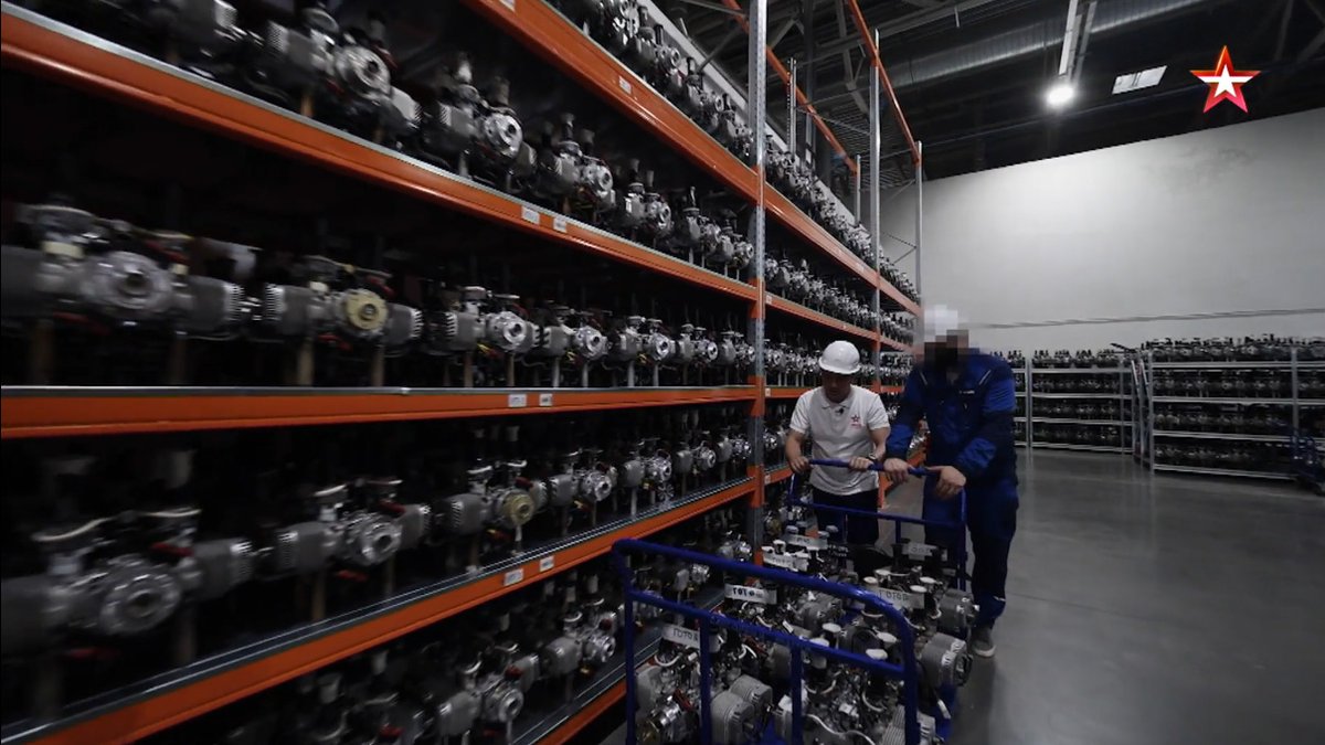 fab_hinz's tweet image. Russian TV aired a new report on Shahed/Geran production in Alabuga. The footage shows local engine manufacturing suggesting Russia may no longer depend on either Iranian or Chinese engines.