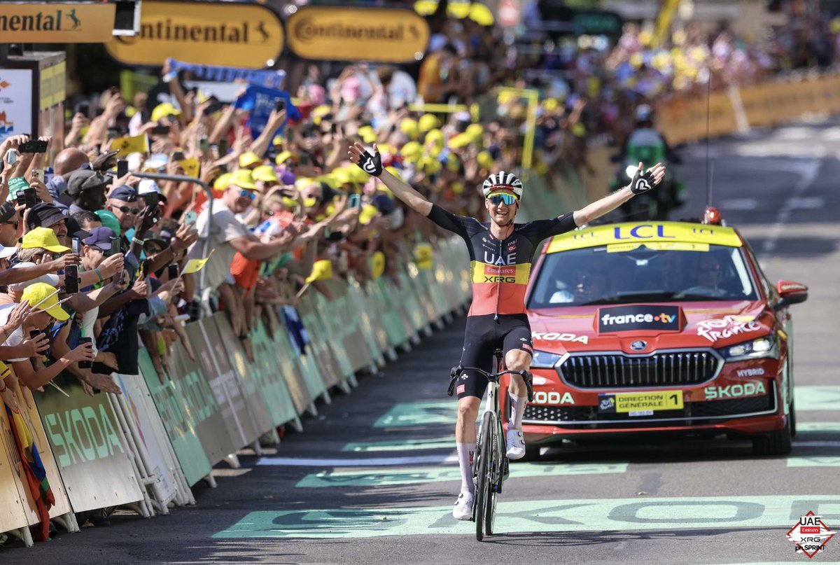 TeamEmiratesUAE's tweet image. “How is he looking? How does Tim look?”
We think he looks fabulous! 🇧🇪🔥 #TDF2025
Giro. Vuelta. Tour 💛
@Tim_Wellens has completed the Grand Tour stage trilogy 👏🏻 #WeAreUAE