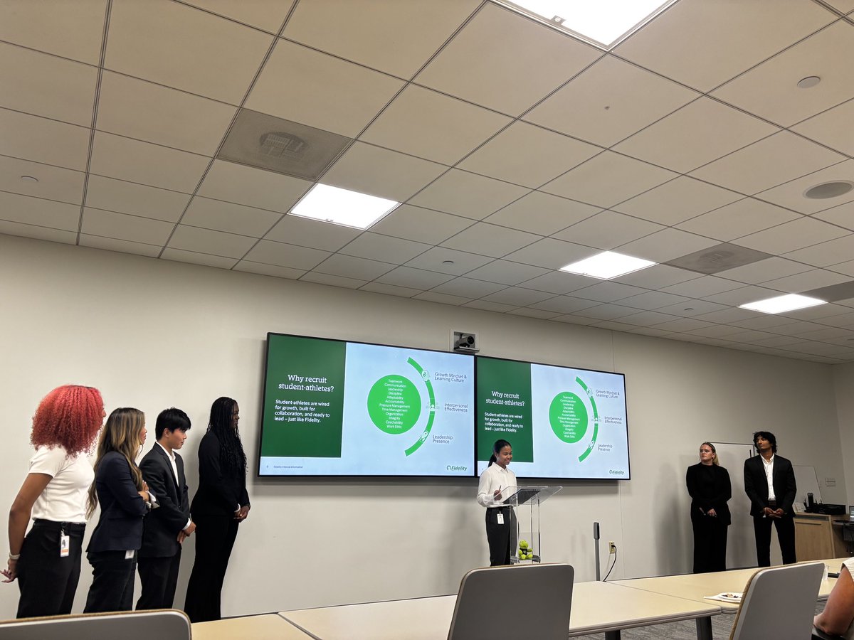 UTA_SA_Dev's tweet image. 👏 Shoutout to Mialy and former UTA athlete Madison for completing the first-ever @Fidelity student-athlete summer internship!
📢 Apps open Spring 2026 for the next round. We’ll share info when it drops!
💼 Great chance to intern with other student-athletes at a top company.