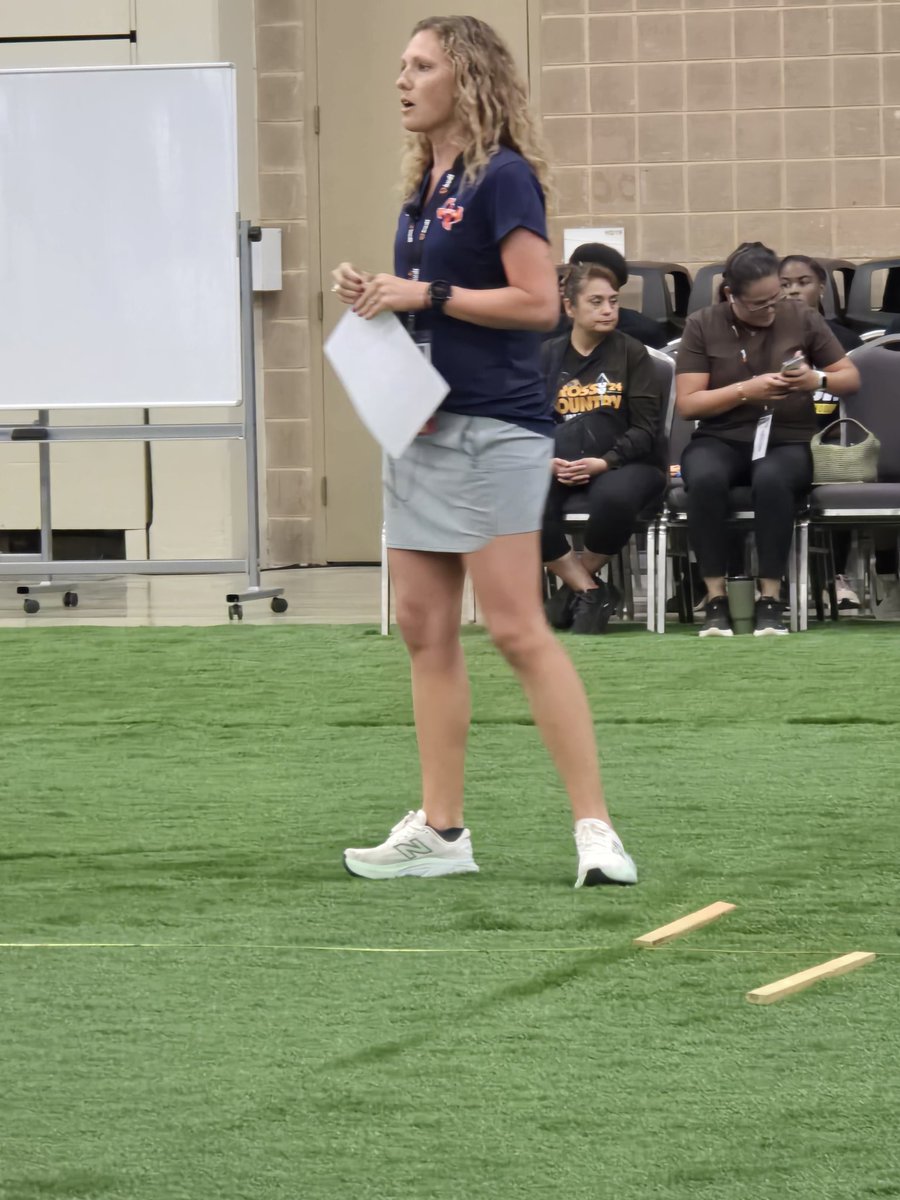 gregwilliams_1's tweet image. TTFCA Vice-President Jessica Richards presenting on sprint mechanics to open THSCA convention.
#TTFCA