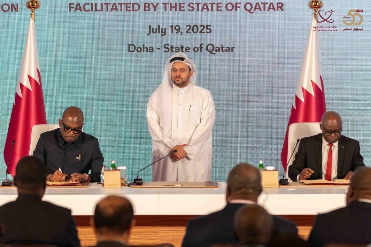 Polistratics's tweet image. 📰 The Althani Post – Column on @Polistratics
Congo and the M23 rebels just signed a fragile truce in Doha.
Will it save lives, or become another false promise in a war driven by minerals, mistrust, and meddling powers?
By @NawafAlthani → polistratics.com/post/a-fragile…
#Congo #Qatar…