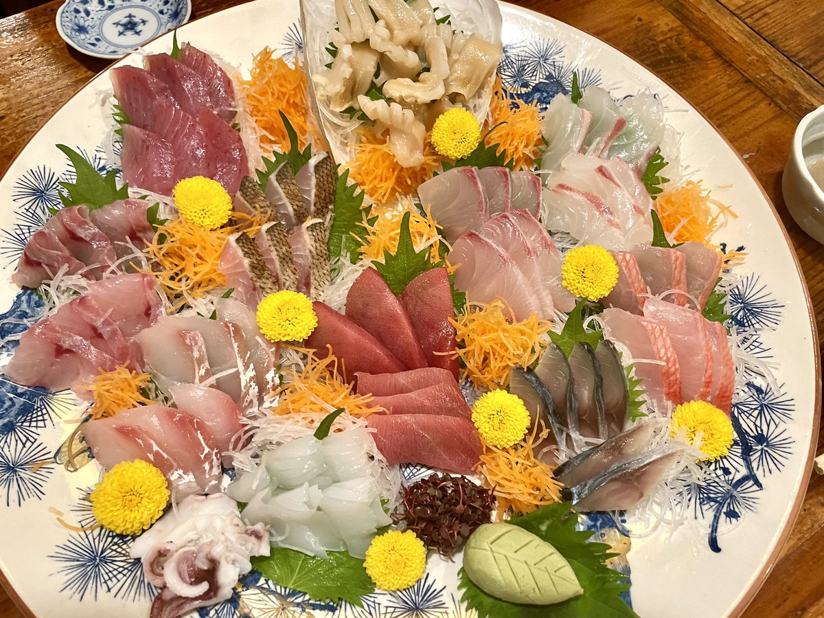 neokoala's tweet photo. 3連休はAIの勉強などに。先週は会いたい人に会えて、活力になったかな☺️

にしても夏だー！☀️
Summer Song聞いて海行きたいな
サマータイムレンダも見たいなー

①零そば（元町）三冷ホッピー
②すきずき（野毛）
③新京（野毛）
④魚虎（横浜）ホッピーの日 https://t.co/irNNZXP1Cs