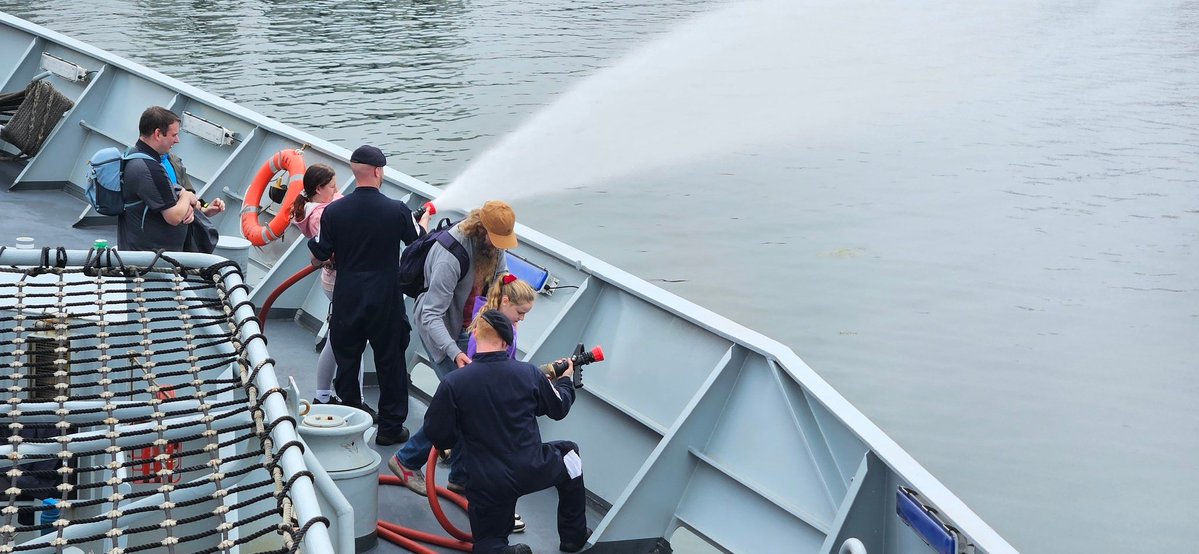 hms_mersey's tweet image. We had an incredible day yesterday hosting the General Public onboard for @TallShipsRaces Aberdeen 2025! People got a chance to experience Firefighting, Force Protection and be the Captain! ~6000 people were onboard throughout, with extremely high demand! Thanks for visiting 🫡