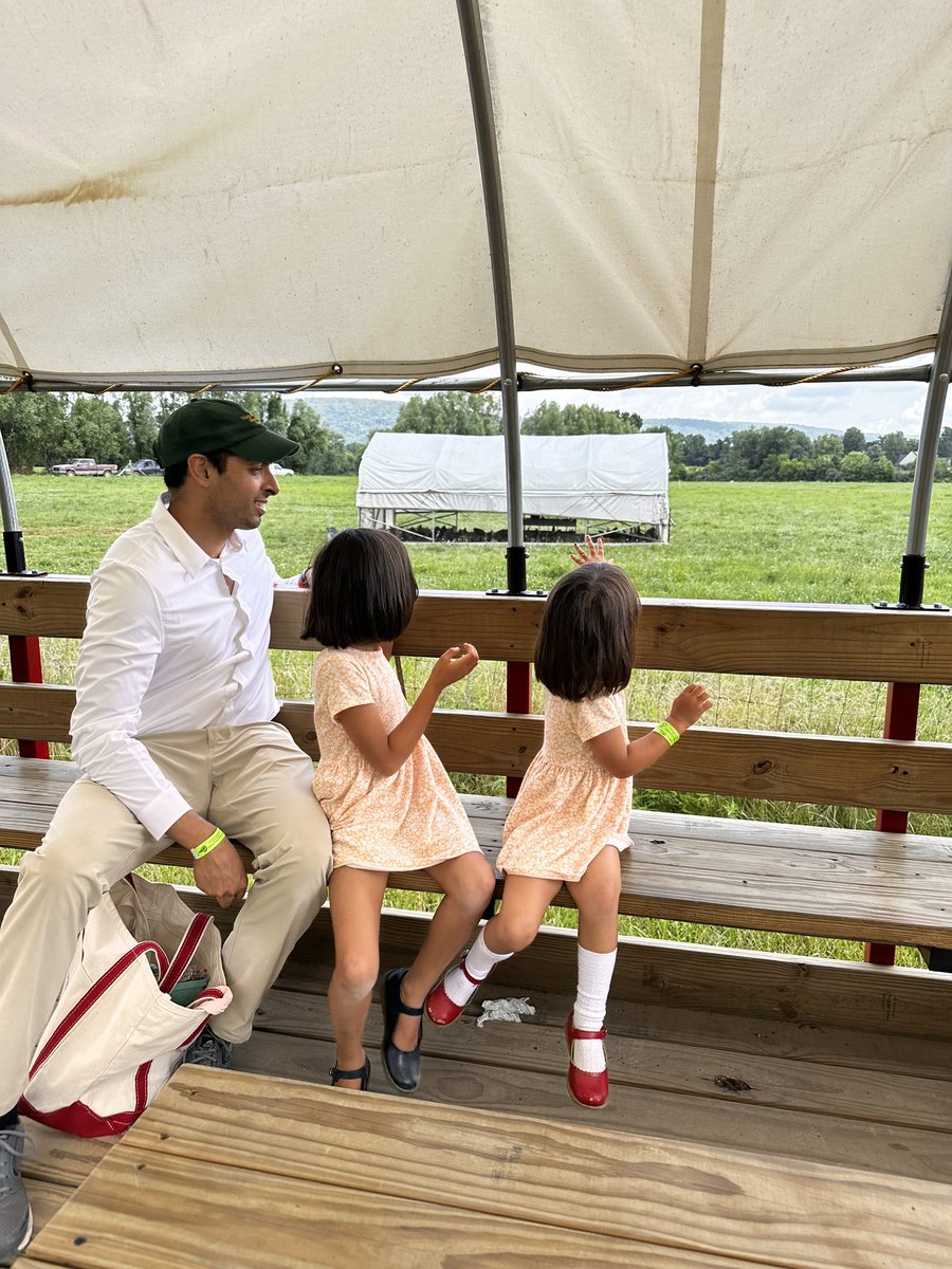 RepSuhas's tweet image. Had a blast judging the pie eating contest at @TheFarmerSays Peach Fuzztival. Maya and I also took part in our first peach pit spitting contest too. One of our many farm festival stops this year to highlight our new Agritourism Caucus.