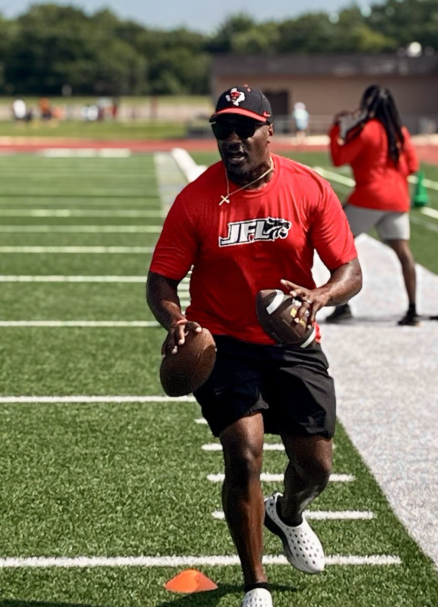 CoachCossey's tweet image. I left coaching, but coaching never left me. Coach Cossey is BACK. Teaching & Leading.
I know now why I came back; to Care, to Connect and to Coach. I’m back where I belong. Time to BUILD!! @HornJags @HornJagsRecruit
#JFL #Southside 🐆