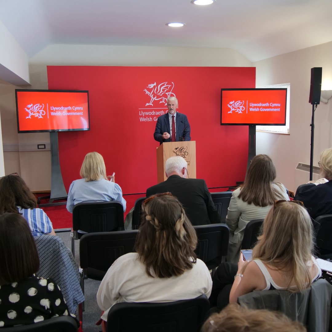 WGRural's tweet image. 🎥Deputy First Minister, @Huw4Ogmore was pleased to address the media during the customary pre-Royal Welsh Show press conference this afternoon.
#YSioe
#RWS25
#RoyalWelshShow