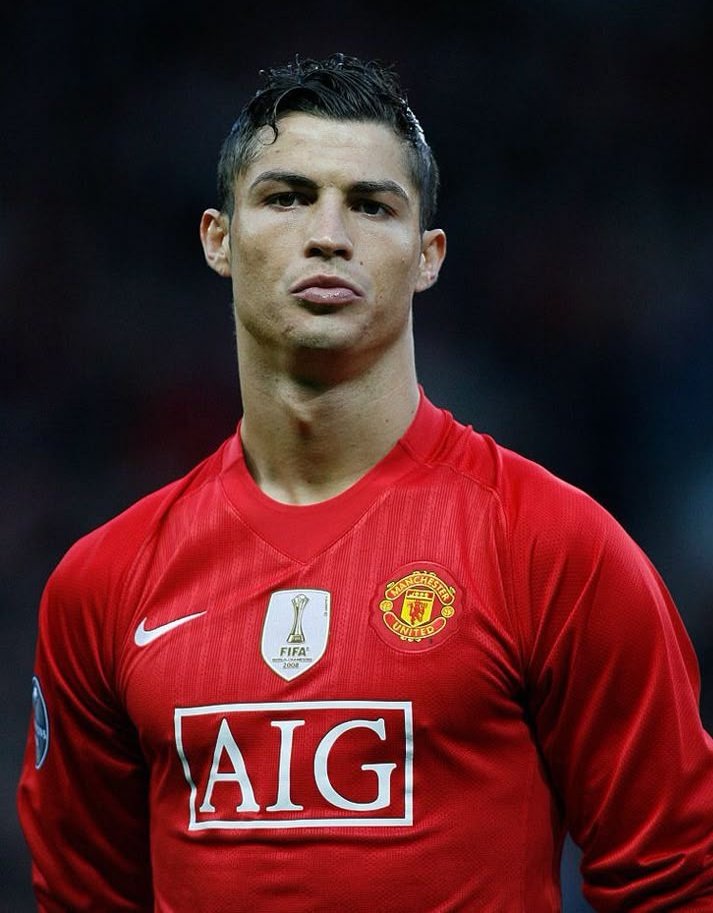 yazid_m13's tweet image. Quand tu vois les prix exorbitants que beaucoup de clubs sont prรชts ร mettre aujourd'hui sur des attaquants
Ces versions-lร auraient coรปtรฉ combien sur le marchรฉ actuel ? 300M facile