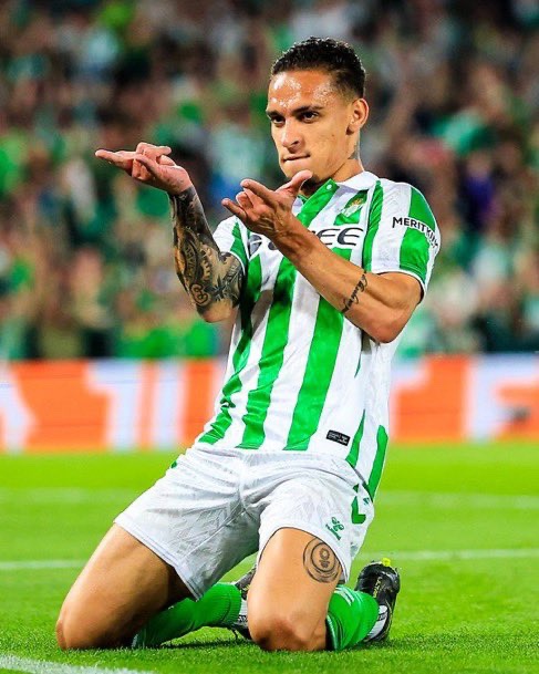 🚨🇧🇷 JUST IN!

Atlético Madrid leads the race to sign Antony.

[<a href="/PeteHall86/">Peter Hall</a>, <a href="/TheiPaperSport/">The i Paper Sport</a>]