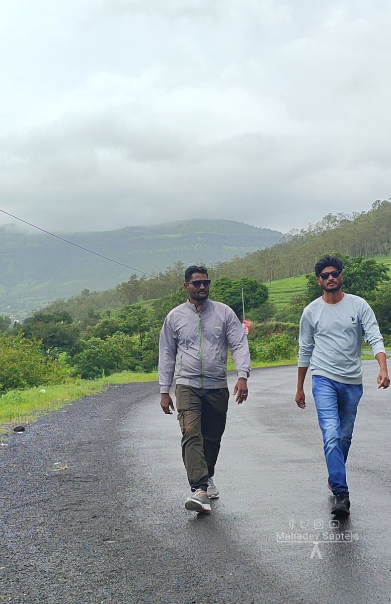 MahadevSapte5's tweet photo. मित्र आणि स��्याद्री..🥰 https://t.co/TdSTON27H0