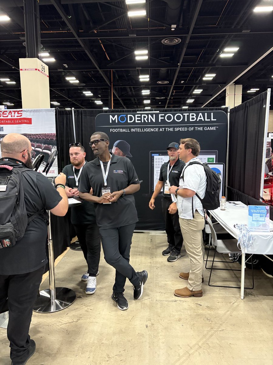 modernFB's tweet image. Live @THSCAcoaches @CoachSutter @CoachHudsonPC @CoachKGrabowski @Coach_U13