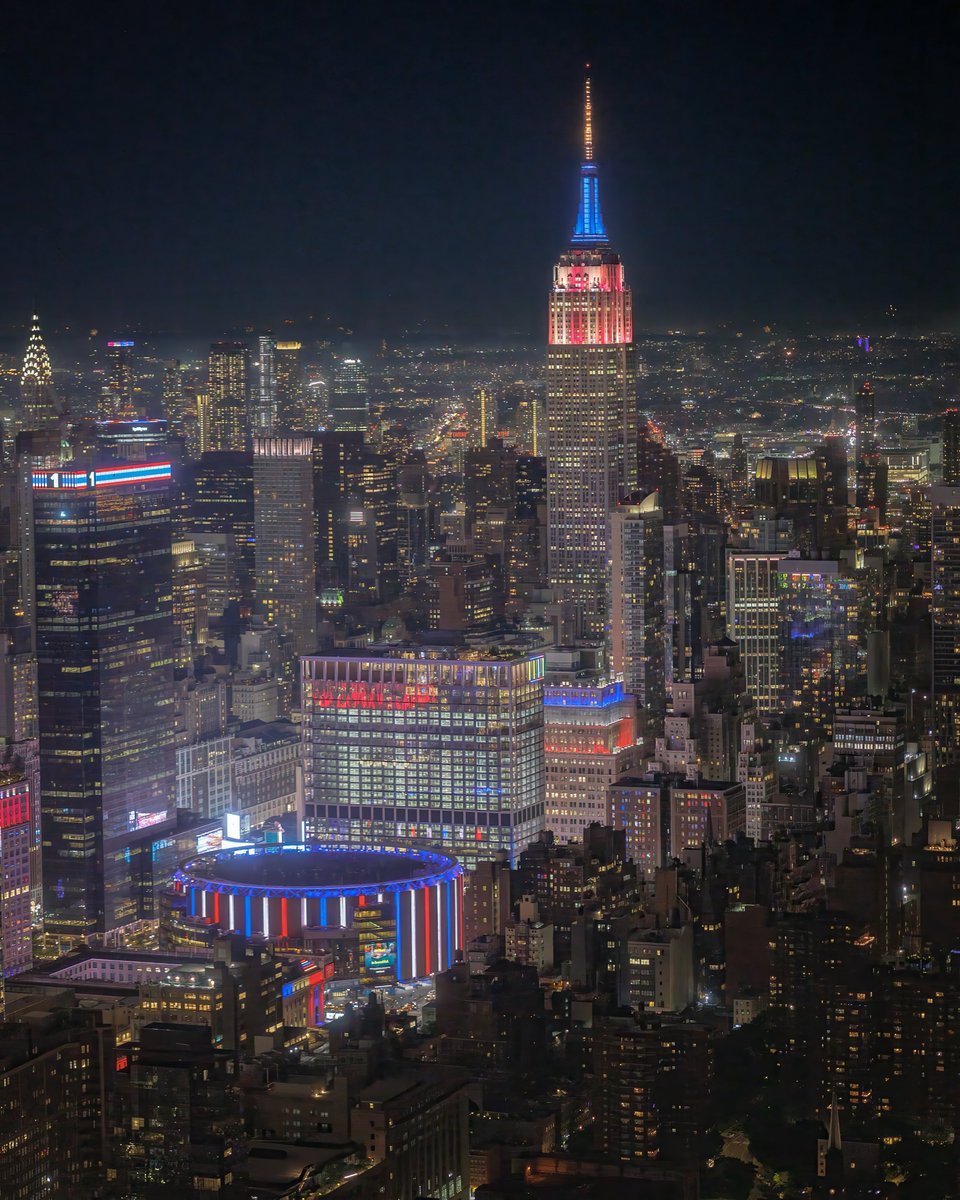 Beautiful shot of New York City by <a href="/BEH0LDINGEYE/">Paul Seibert</a>.
