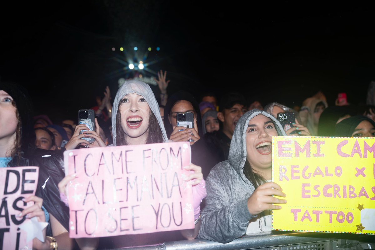 emimernes_'s tweet image. gracias España por 13 shows inolvidables 🇪🇸 ♥️ nos vemos pronto! los amo!
