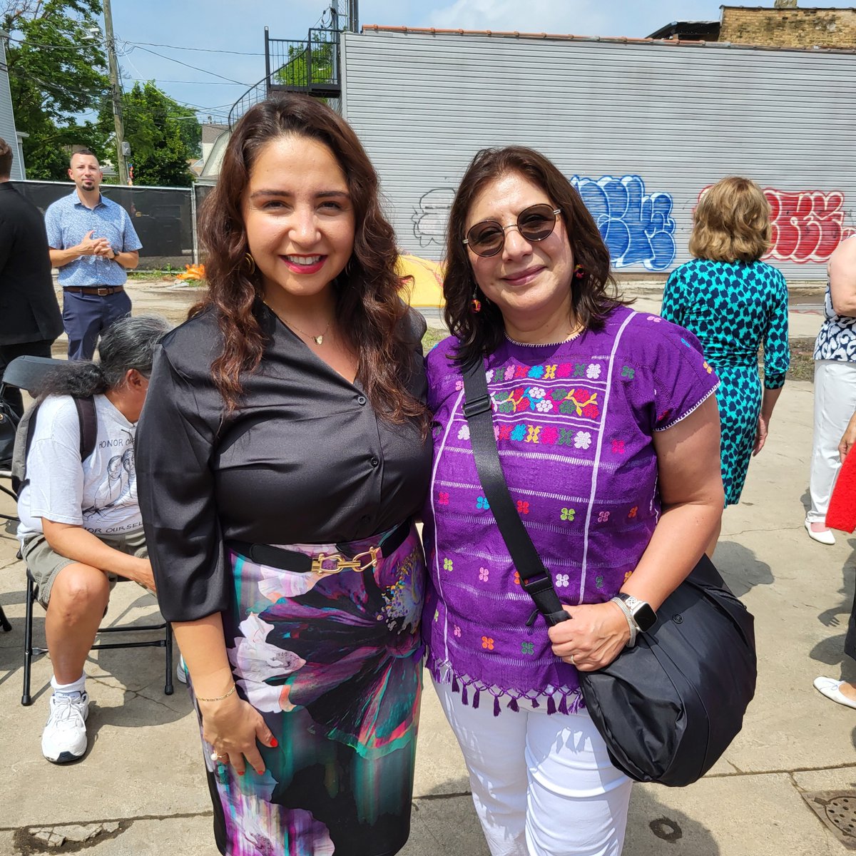repdeliaramirez's tweet image. The Jigzibik at the Rivers Edge Apartments will bring 45 new affordable housing units to IL-03! It is another reminder of the power of community and the importance of intergovernmental collaboration.
Together, we will realize a future of affordable housing for all in #IL03 and…