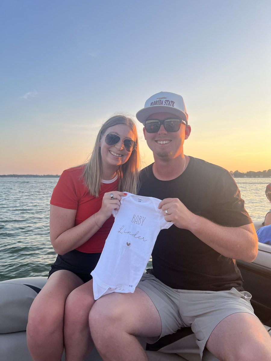 The Linder Family is making an Off-Season Addition, it will be Baseball and Bows this Spring 🎀 #girldad