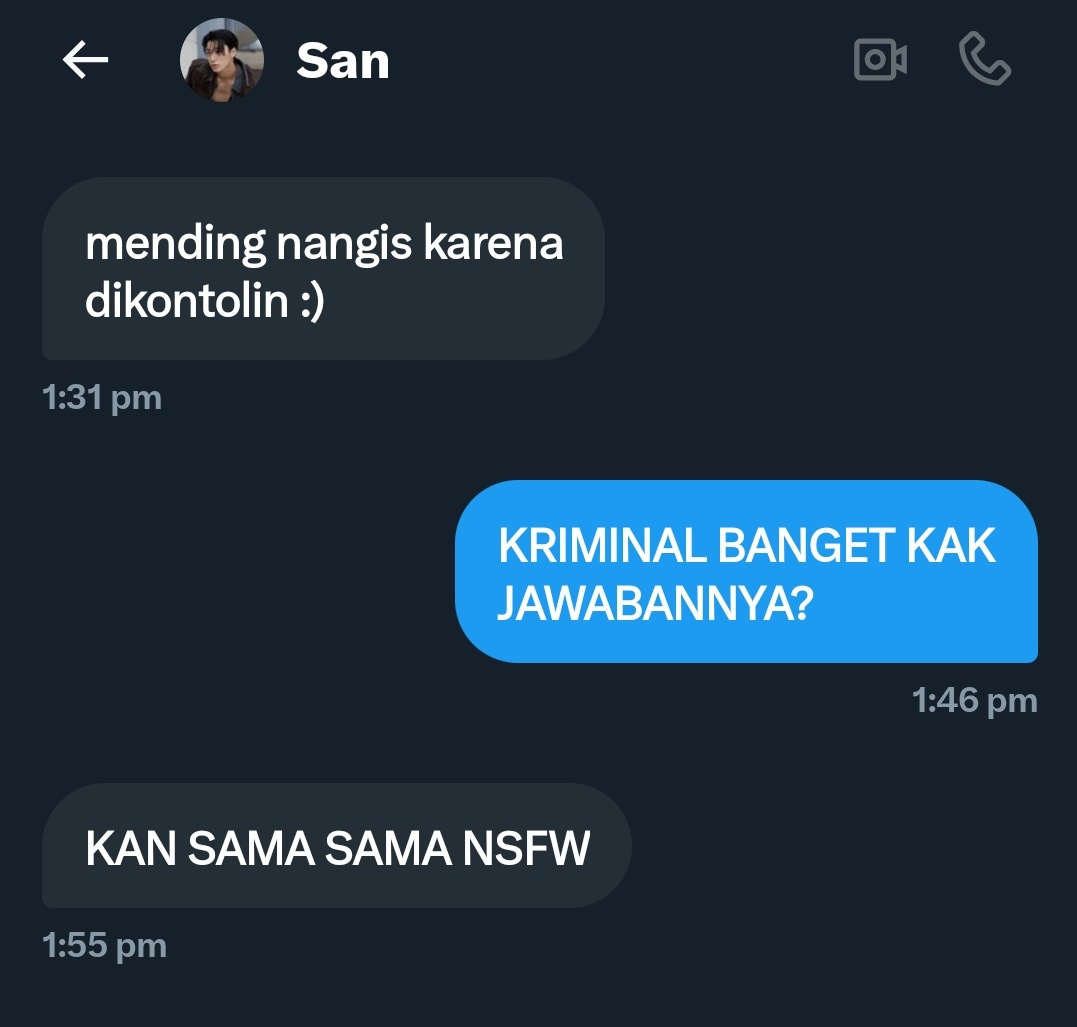(🍓) terakhir, siapa itu yang bilang jadi bungsu, punya abang bakal seru?!!?!

siapa itu yang bilang kalau adenya sedih bakal dihibur?!!! 

abang sama kaka pas lyna lagi sedih, MALAH MAKIN SEDIH, boro boro dijagain dari cowo, inimah lyna yang jagain mereka ☺️😡.