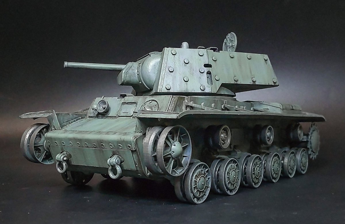 RanRanRan01110's tweet image. KV-1、ウォッシュ。
古めかしい青銅のような深みに。