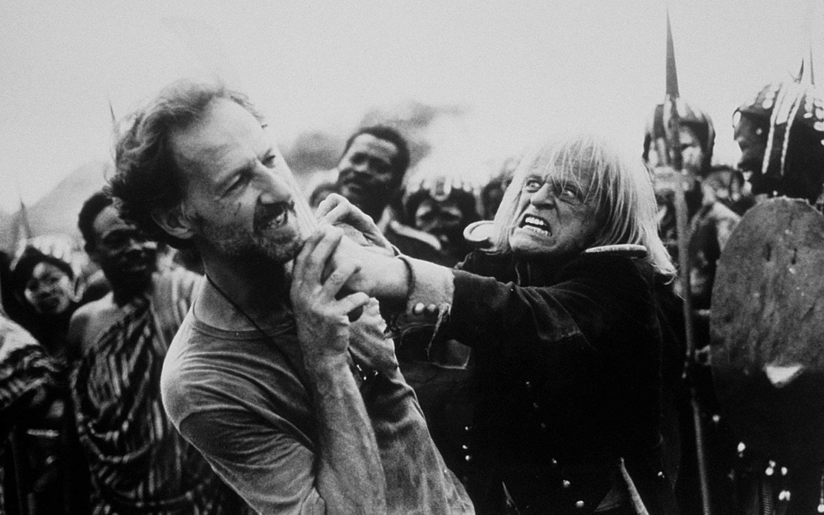 "Herzog es un individuo miserable, envidioso, sádico, cobarde, un farsante de cabeza a los pies. Nadie ni nada le interesa, a excepción de su penosa carrera de supuesto cineasta". La amistad según Klaus Kinski