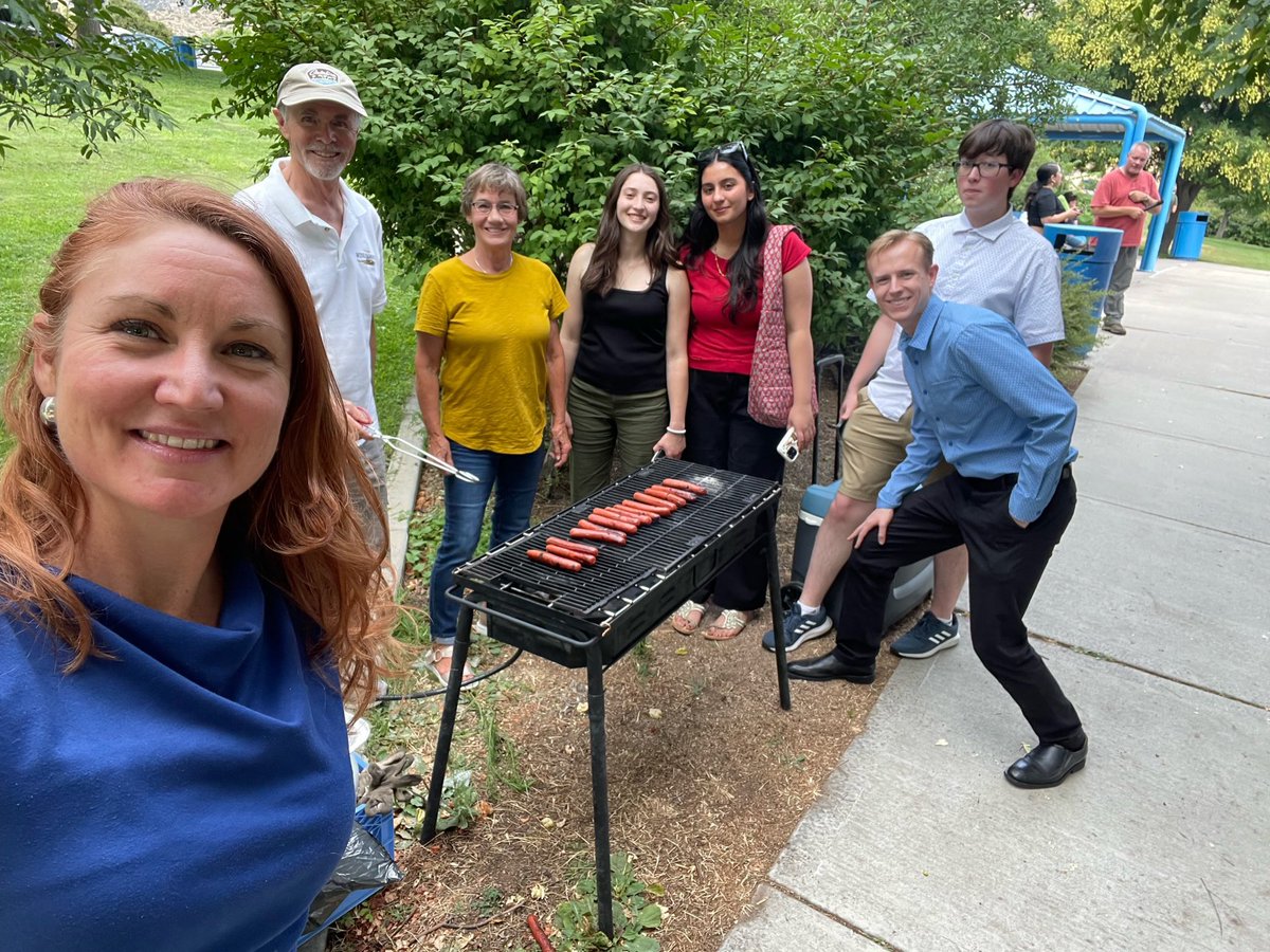 Rep_Stansbury's tweet image. Come work with the Congresswoman! We love our interns! Are you interested in working in our Congressional office, learning the ropes of Congress, and serving the people of NM-01?
Our office is currently accepting applications for Fall 2025! The deadline to apply is July 25th.…