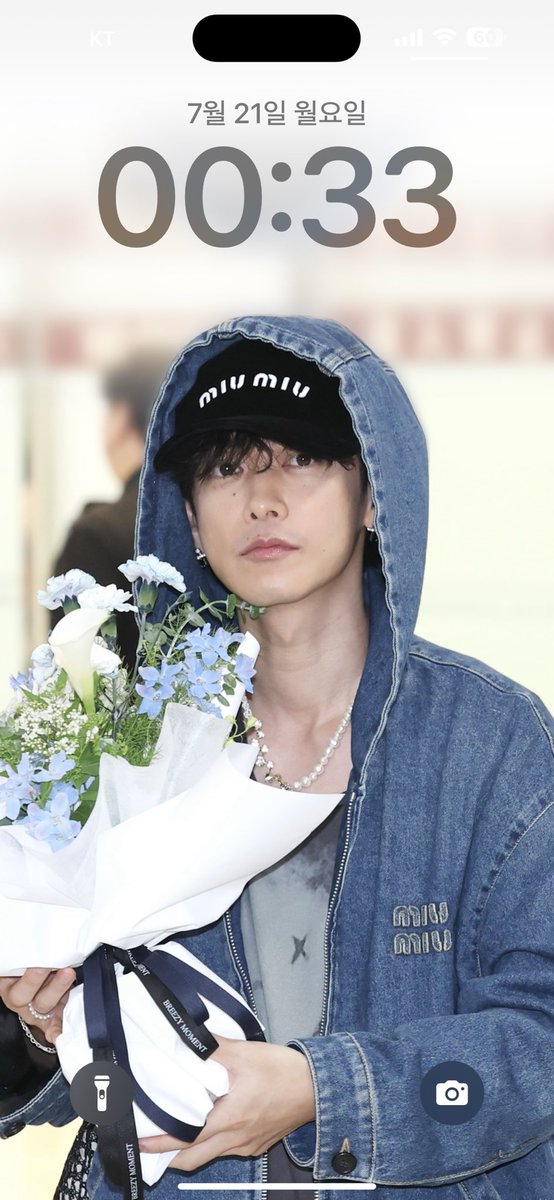 오랜만에 배경화면 업데이트👍
사토 타케루 진짜 사람 미치게 하네; 잘생겨서 유죄