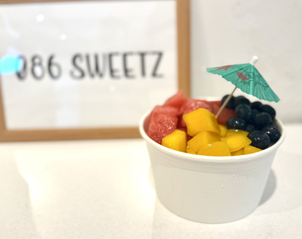 086BASE_CAFE's tweet image. 086SWEETZ
@086Sweetz 
7月24日（木曜日）にオープン致します！
明日21日（月曜日）から練習を兼ねてプレオープン致しますので是非食べに来て下さい♪
場所は086BASE-CAFEの前の道を岡山駅方面に少し走ったらあります！
岡山市北区下伊福2-9-33
宜しくお願い致します😀