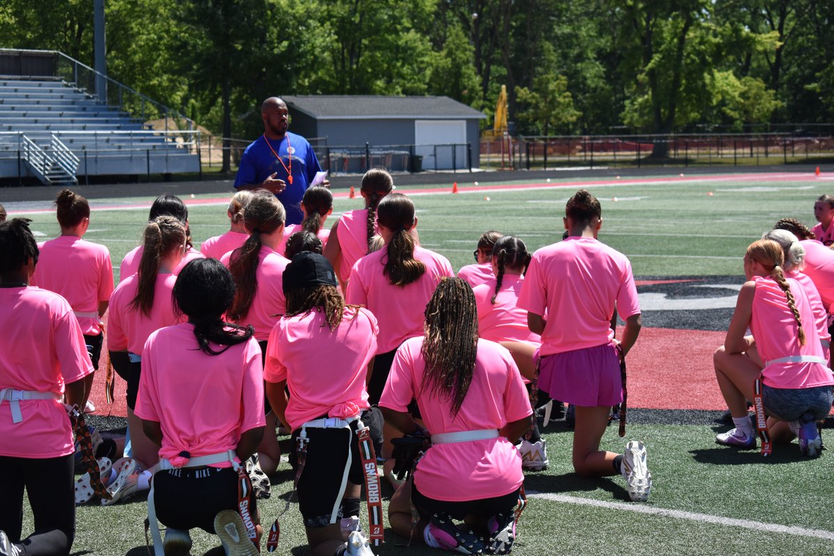 blts_network's tweet image. The Build The Bridge Girl's Flag Football Showcase 2025
We put on for our kids, parents, high school coaches, and community!
More pictures and videos can be found here; flic.kr/s/aHBqjCn8eR
@kahari_hicks @BuildBridge2020 @swaggie_lee_lee @BrownsYouthFB @USAFootball