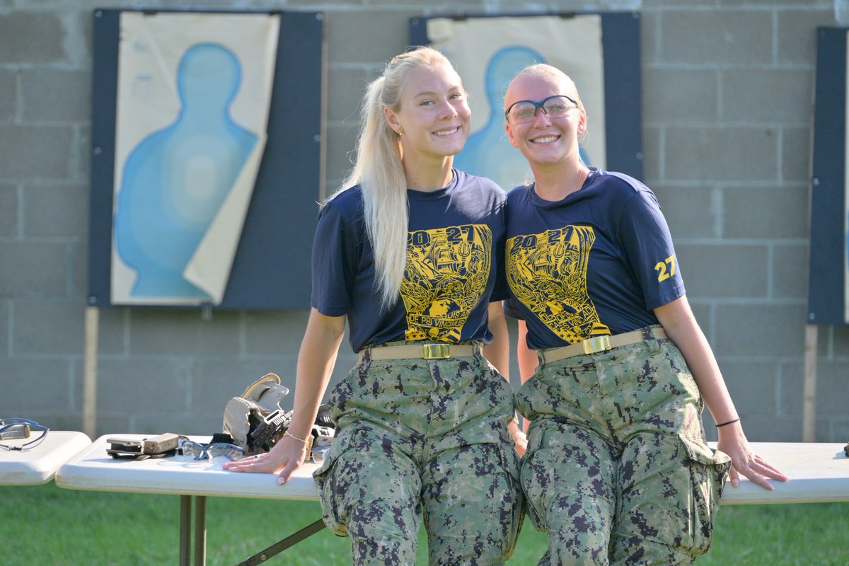 NavyWTennis's tweet image. Block 2 📸
From detailing USNA ‘29 to Weapons, advancing in classes, Cruise, taking leave to be with family and friends or going to Wimbledon we have you covered. Go Navy!