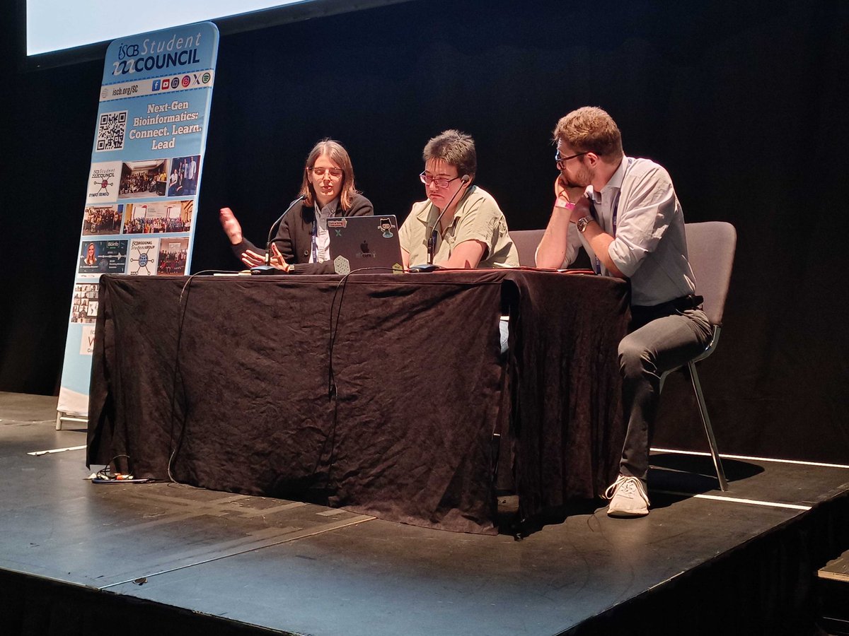 iscb_scs's tweet image. An incredible panel discussion just wrapped up on “A New Bioinformatics Era: The State of Multi-Omics Data Integration”🙌🏻🎊
Huge thanks to our brilliant panelists👏🏻 Dr. Laura Veschetti, Dr. H. Meike Dönertas & Dr. Mirko Treccani for their insights, energy & vision. #SC2025