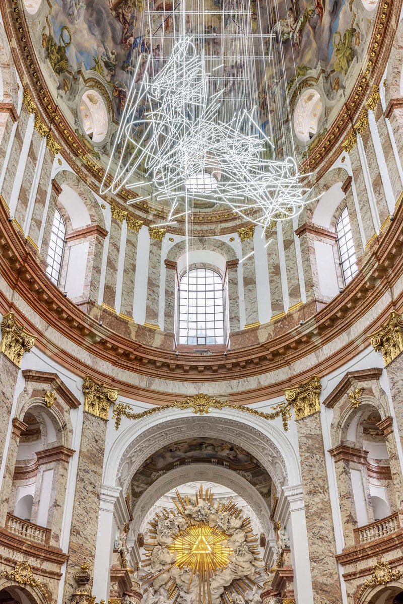 HENI's tweet image. 🖼️ Cerith Wyn Evans, ‘Forms through folds (ascending)...’ 2024.
#Art #HENI #Installation #Sculpture #CerithWynEvans