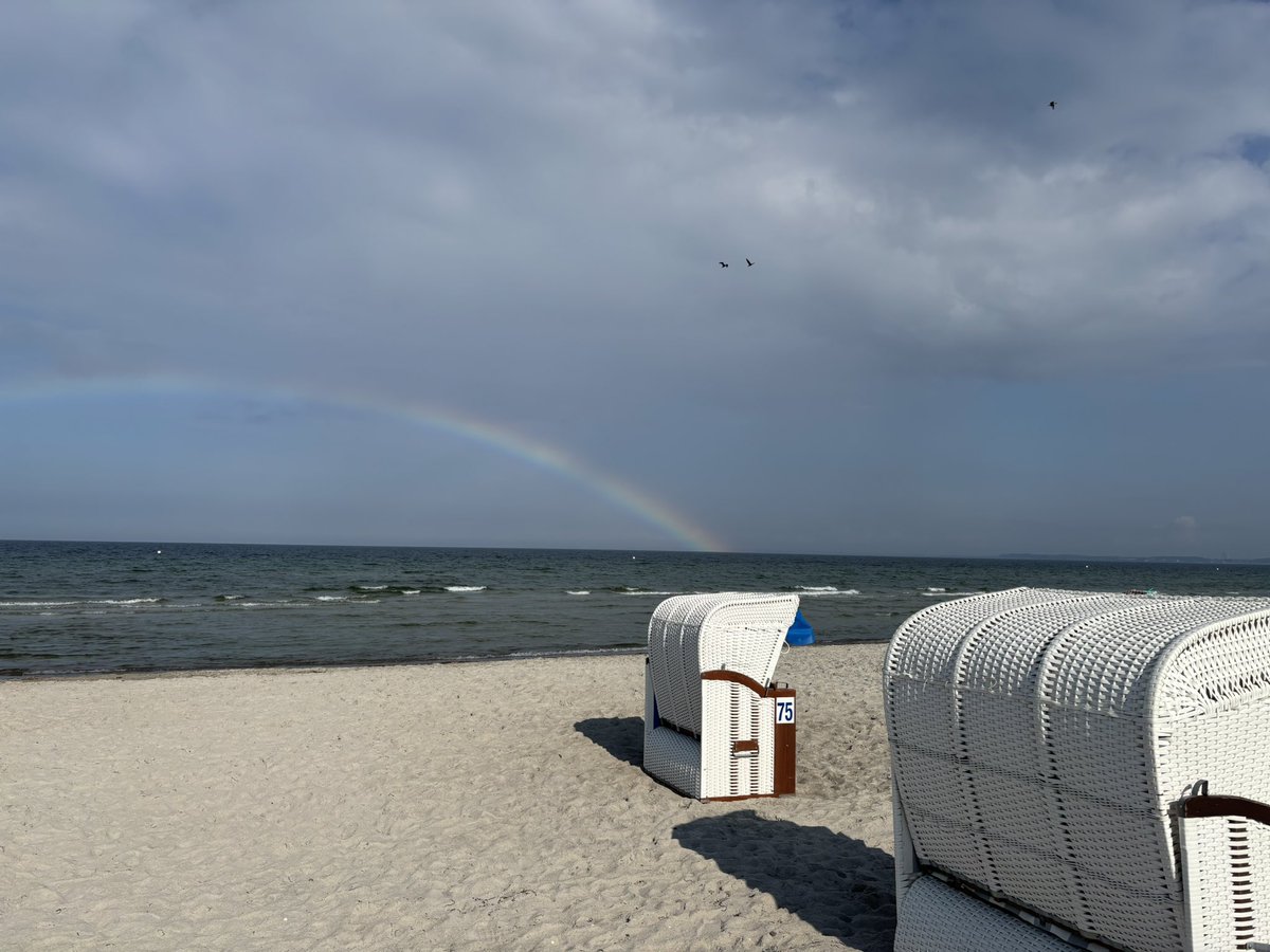 __Mone____'s tweet image. Ich hab euch den Regenbogen fotografiert 🥰