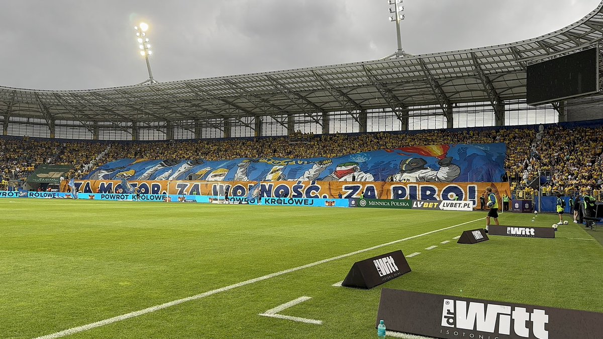 FutbolnietyPL's tweet image. 💛🤍💙