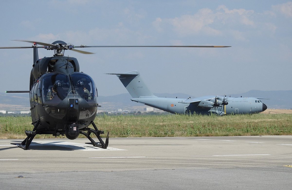 Kosovo_Update's tweet image. 🇭🇺🇽🇰 Hungary sends new H145M helicopter to KFOR, enhancing NATO air support.
With over 400 troops, it's now the 5th-largest contributor to Balkan peace efforts.