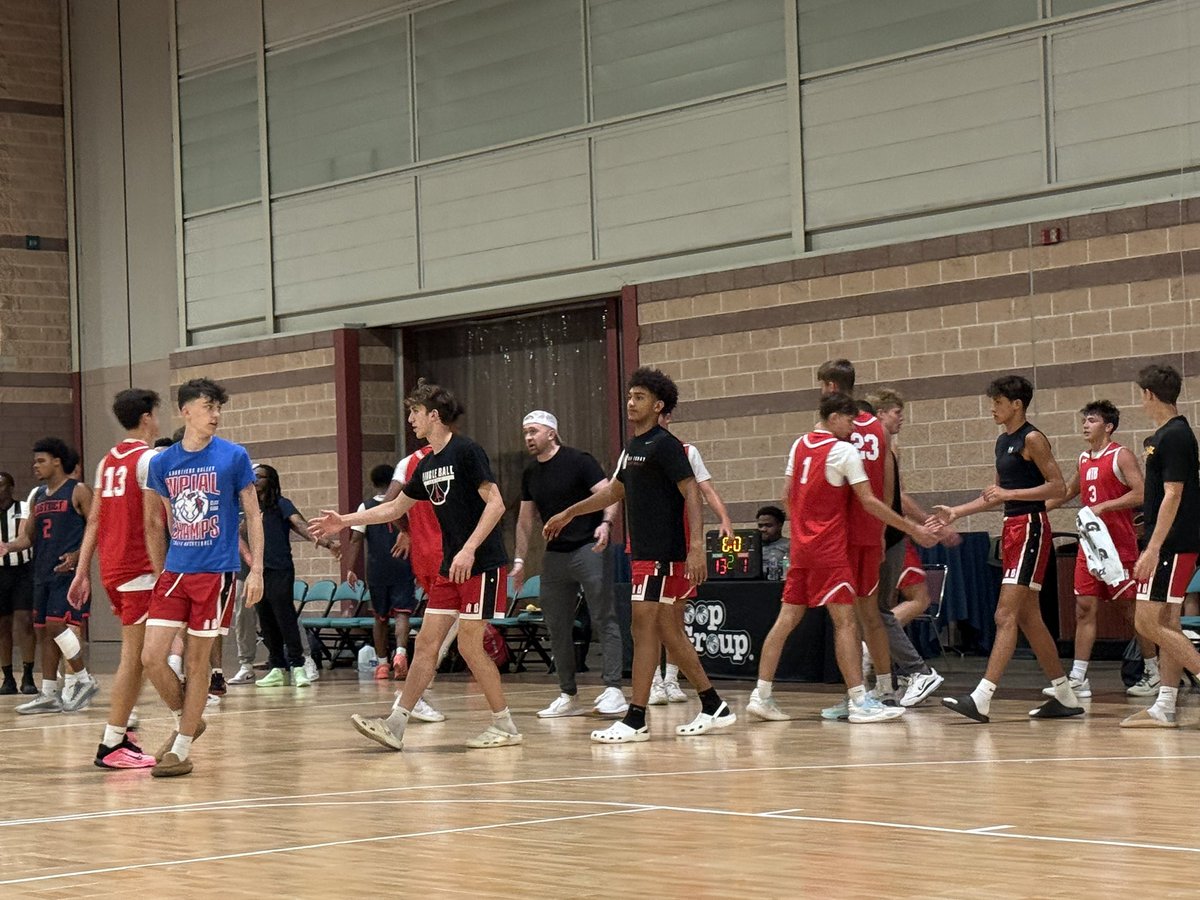 Another AAU season in the books 📚

This team has come a long way since the spring. Proud of them for all their hard work! Finished out the weekend 5-1🔥
The best is yet to come for these young men! Expect big things from them this winter! 

#FAMILY