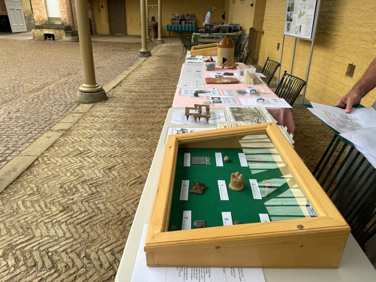 Camb_Arch_F_G's tweet photo. We had a great weekend talking to visitors @WimpoleEstateNT showing them some of the artefacts we have discovered on the estate and the wider area. https://t.co/IRO2pyZBOx