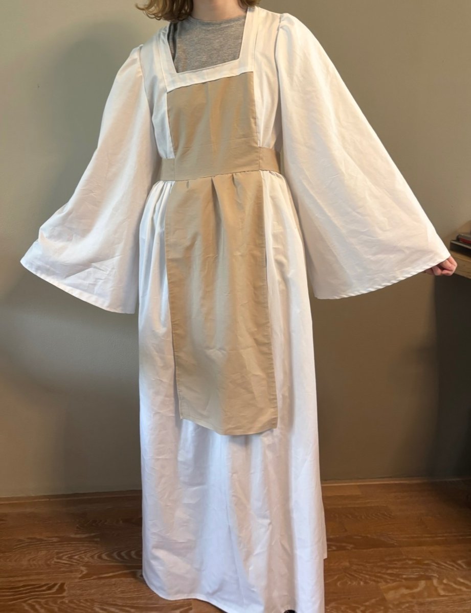 TheSparkledash's tweet image. I’m making a mystic flour cookie cosplay for the next convention I’m going to. Now I just need to make the veil + soul jam