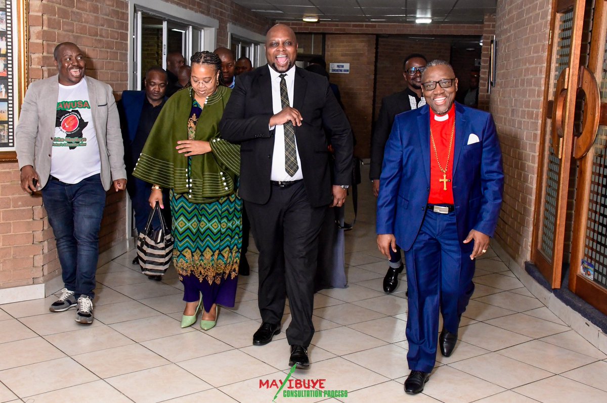FloydShivambu's tweet image. Today we had an inspirational fellowship at the Rivers of the Living Waters Ministries in Evaton. Mayibuye National Chaplain and Leader of the Ministries Archbishop Bafana Zondo is a decisive and clear Leader. May God continue to protect and bless him and the Ministries.…