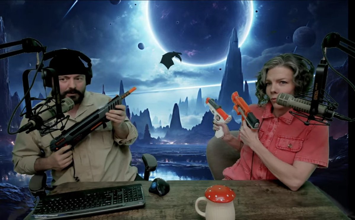 thebushbirds's tweet image. Everyone-can-knowme and Princess Dragon Sleia are transmitting to you from Taintilla in the Perineum Galaxy. If you missed this morning, join us at 5pm est today! We heard there was a Toxic Diva horse on the loose.
youtube.com/live/oEXx2N1b0…