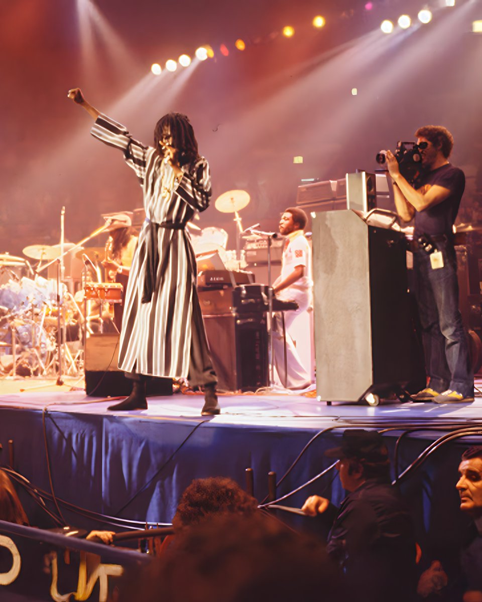 PeterTosh's tweet image. Peter Tosh performing at the No Nukes Festival, 1979. The Bush Doctor took the stage with a powerful message of truth, equal rights, and justice for all.
Drop a comment and tell us how Peter Tosh’s mission lives on.
📸: via Getty Images
#PeterTosh #BushDoctor #EqualRights