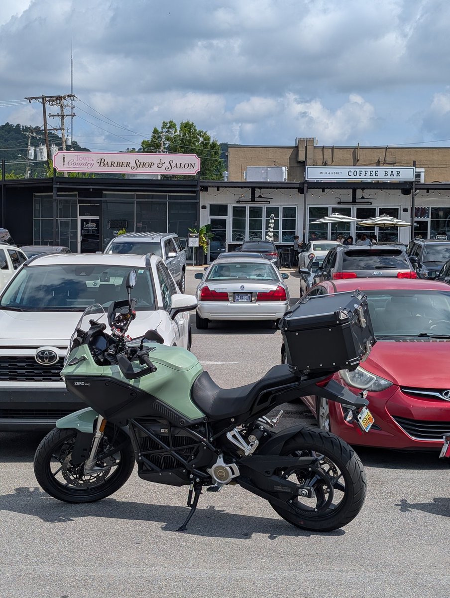 MissGoElectric's tweet image. Brunch + eMoto = Perfection
@ZeroMotorbike
Sunday routine in full force 🤓⚡