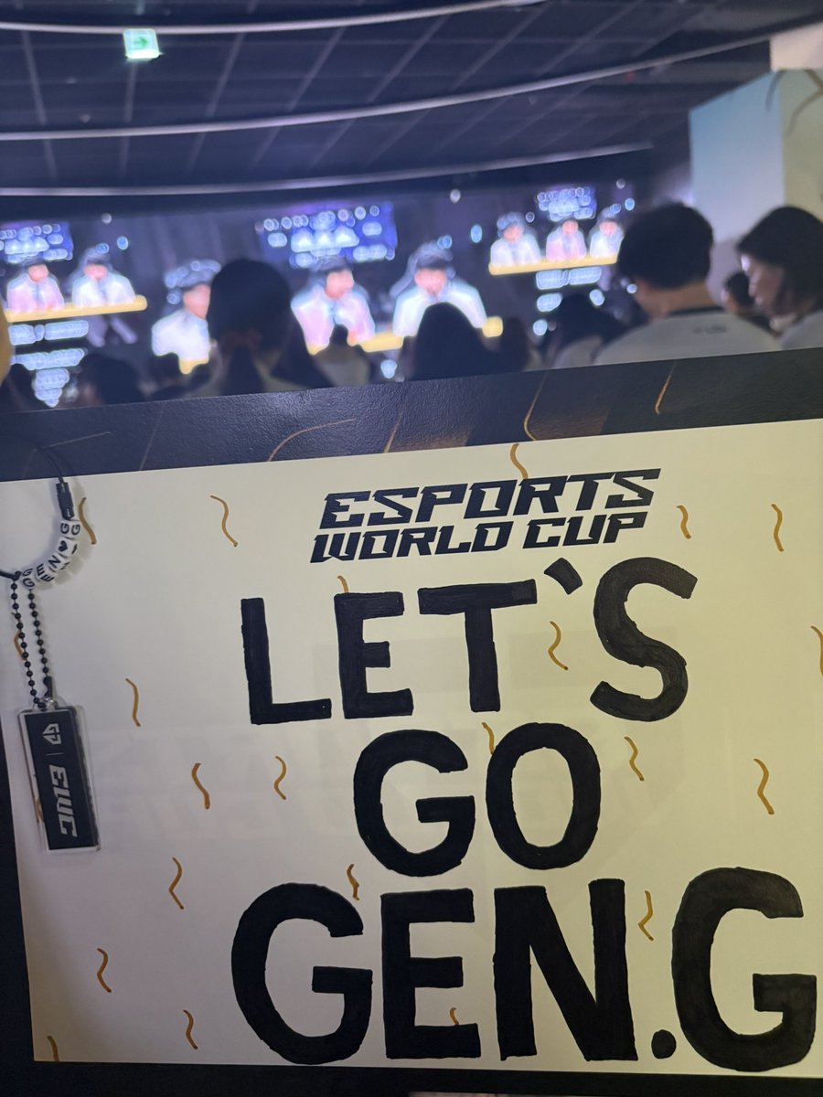 SavageIsShe's tweet photo. 💪🐯 @GenG in LoL Grand Finals let’s gooo!! Catch the watch party at the newly opened GGX PC Cafe 👀 https://t.co/2bD6x1RS4R