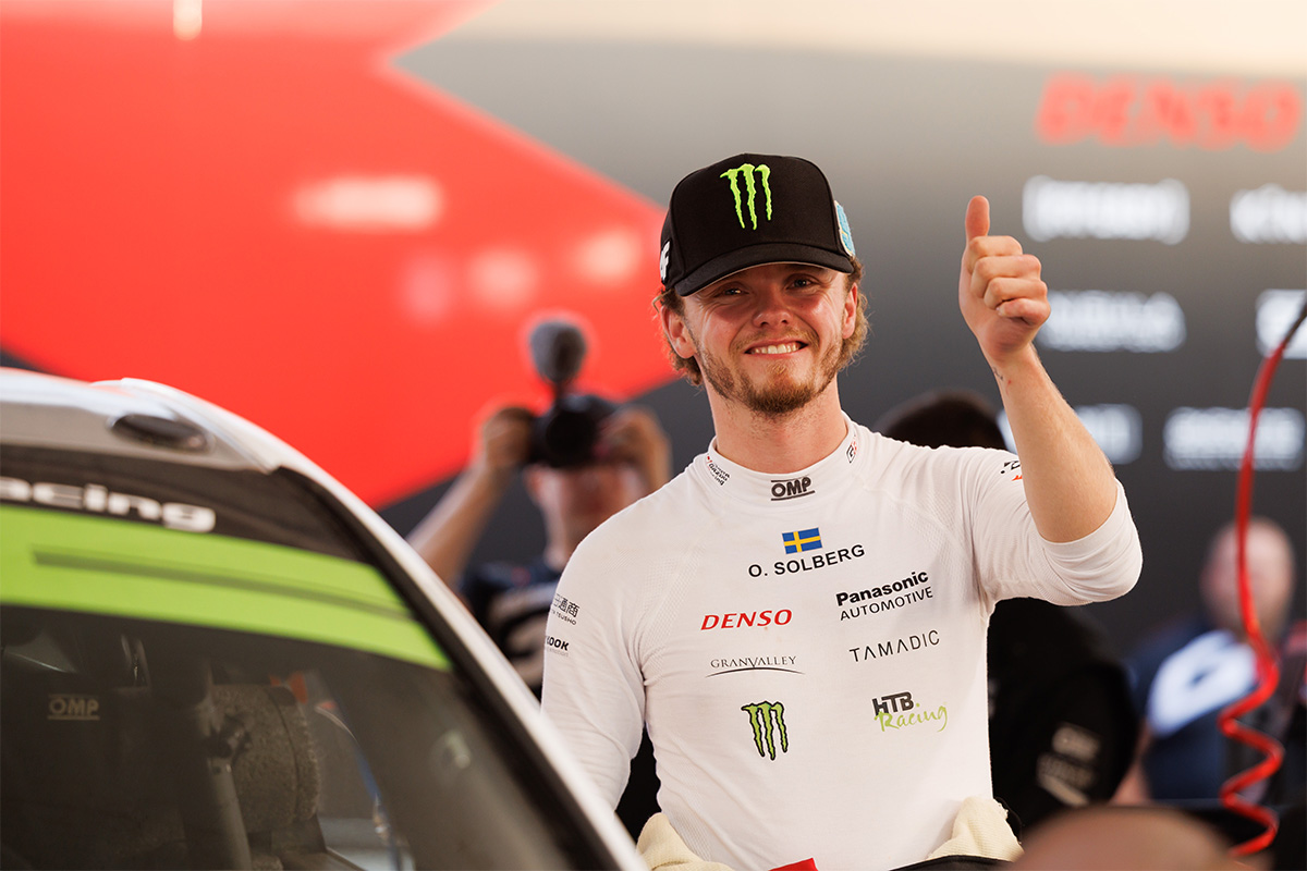 TOYOTA_GR's tweet photo. #WRC Rd.8
ラリー・エストニア🇪🇪【速報】

オリバー・ソルベルグ／エリオット・エドモンドソンが、
#GRYarisRally1 を駆ってWRC初優勝🏆🍾✨️

#GRヤリス は今季7勝目!!!

／／
Grattis! Oliver🇸🇪 #おめでとうオリバー
Congrats! Elliott🇬��� #おめでとうエリオット
＼＼

4️⃣カッレ・ロバンペラ／ヨンネ・ハルットゥネン
6️⃣エルフィン・エバンス／スコット・マーティン
7️⃣サミ・パヤリ／マルコ・サルミネン

勝田貴元／アーロン・ジョンストンは最終ステージ前にトラブルで残念ながらリタイア

熱い応援をありがとうございました!!!

#TOYOTAGAZOORacing
#PushingTheLimitsForBetter
#WRCjp #RallyEstonia