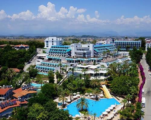 Turizm terörü öyle bir boyuta gelmiş ki… Resmen bizler ayakta uyurken, adamlar yeni doğan bebek çetesi vakası gibi bir sistem kurmuşlar. Ülkemize gelen yabancı turistleri, kaldıkları otellerden hastanelere sevk ediyorlar ve bunlar üzerinden her ay yabancıların sigorta sistemini
