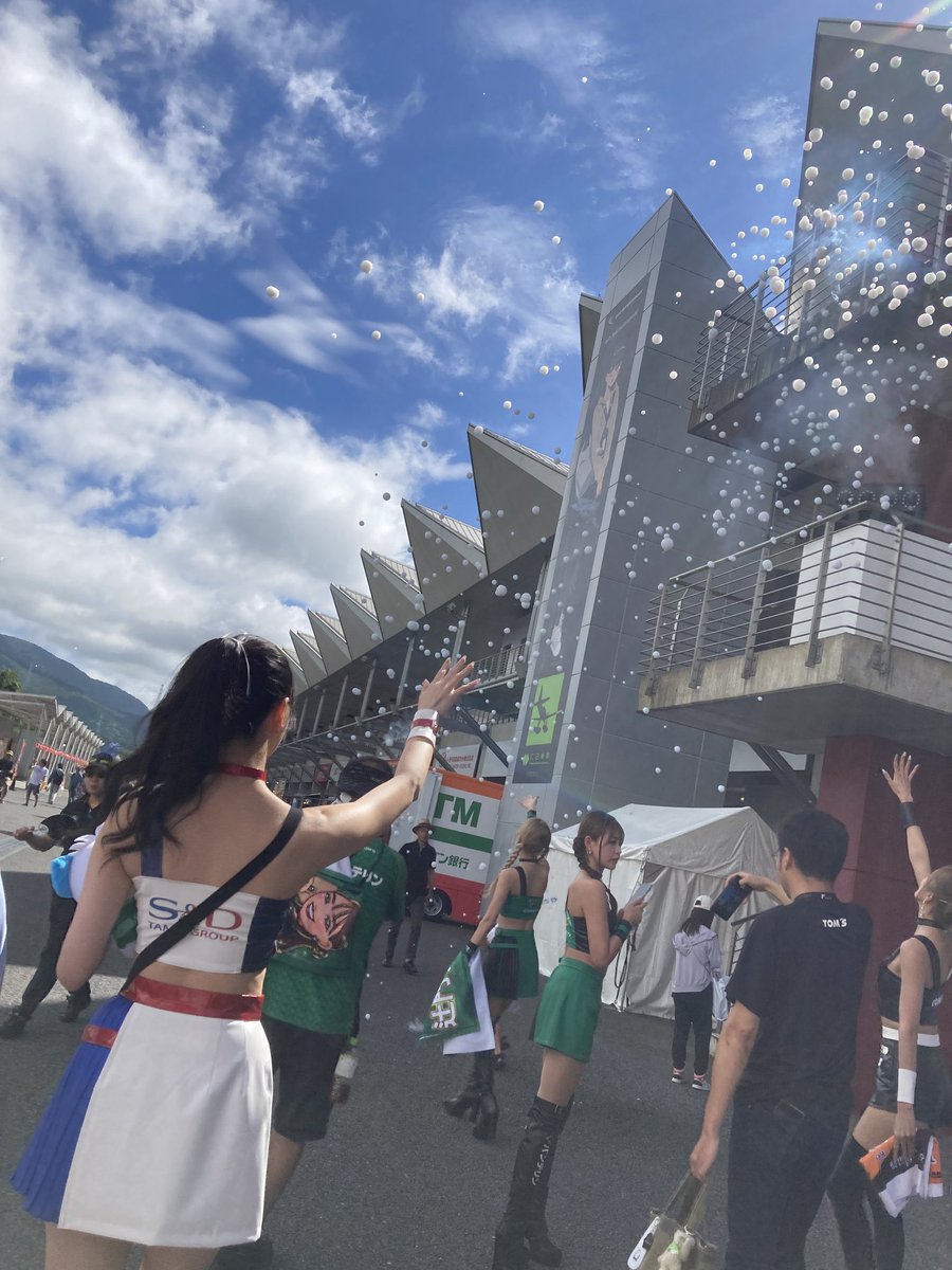 22tuttu's tweet image. SF富士 第7戦も 1号車、37号車の応援ありがとうございました!
本日のレースは、
1号車3位
37号車5位フィニッシュでした✨
トムスの強さが見えるレースを二日連続見れて、楽しかったです☺️🫶🏻
また私がS&Dミレルとしてサーキットへ行くのは、最終戦の予定です!
よろしくお願いします🤍
#SFormula