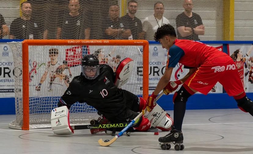 🏆 Ishak Bouda, jugador del <a href="/cpcalafell/">ClubPatíCalafell</a> ,es va proclamar subcampió d'Europa Sub17 amb la selecció espanyola 🇪🇸🏒
Quin orgull, Ishak 💚🤍
#calafell #passioxlhoquei