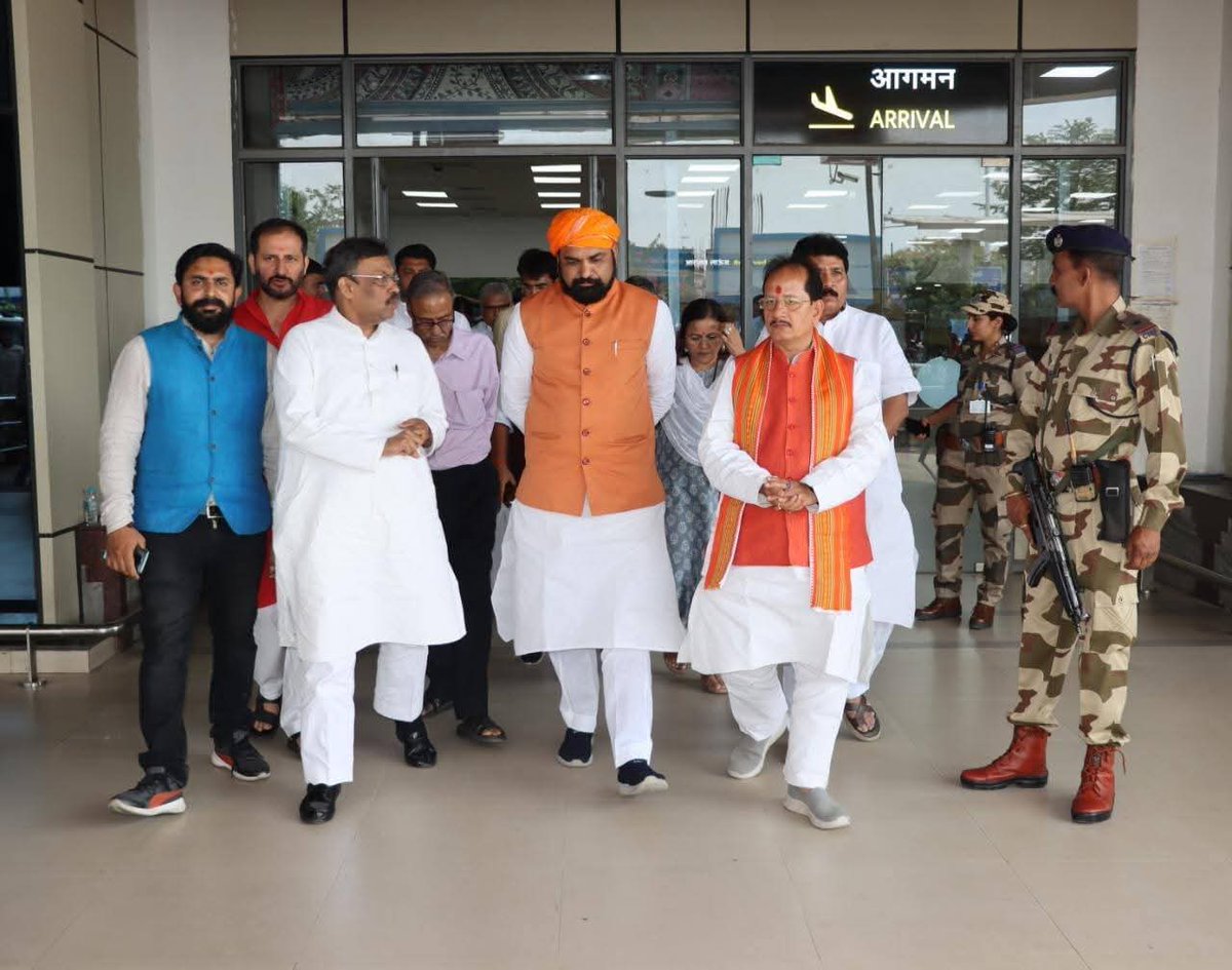 Sumit Sashank (@sumitsashankbjp) on Twitter photo भारतीय जनता पार्टी के यशस्वी राष्ट्रीय महामंत्री सह भारतीय जनता पार्टी बिहार प्रदेश के प्रभारी आदरणीय <a href="/TawdeVinod/">Vinod Tawde</a> जी को जन्मदिवस की शुभकामनाएं ।। ईश्वर से आपके अच्छे स्वास्थ्य की कामना करता हूं, मां विंध्यवासिनी की कृपा आप पर बनी रहे।। #VinodTawde भारतीय जनता पार्टी के यशस्वी राष्ट्रीय महामंत्री सह भारतीय जनता पार्टी बिहार प्रदेश के प्रभारी आदरणीय <a href="/TawdeVinod/">Vinod Tawde</a> जी को जन्मदिवस की शुभकामनाएं ।। ईश्वर से आपके अच्छे स्वास्थ्य की कामना करता हूं, मां विंध्यवासिनी की कृपा आप पर बनी रहे।। #VinodTawde