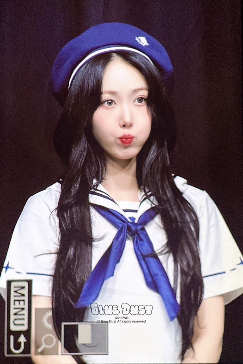 bluedust_sb's tweet image. 250720 💙🫡💙

#비비지 #신비 #VIVIZ #SINB